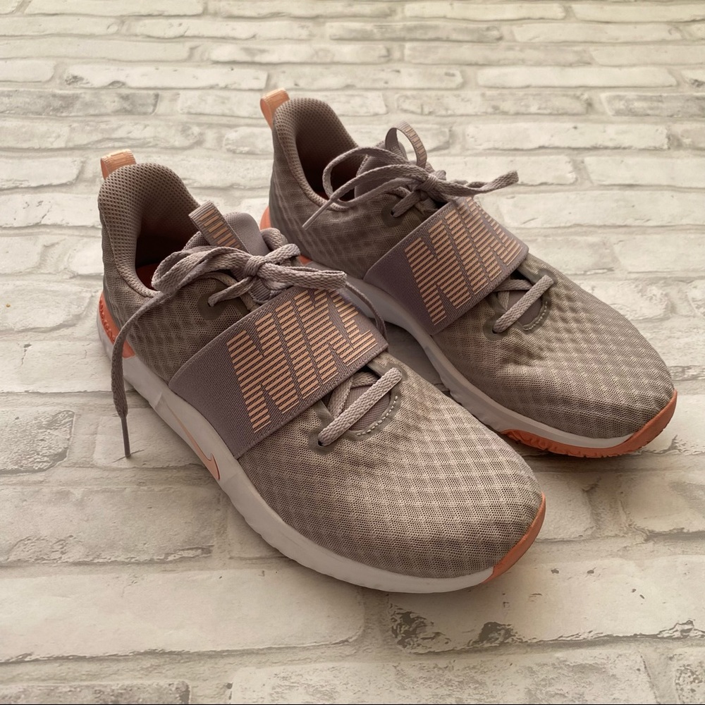 Nike In-Season TR 9 - Women’s Training Shoe size 8.5 grey/pink